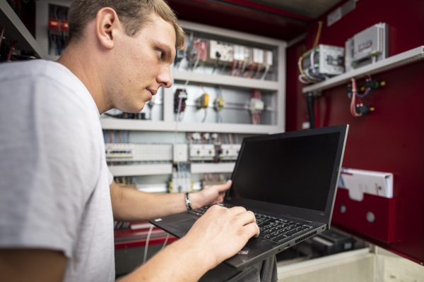 Service und Wartung Steuerungen und Automationsanlagen